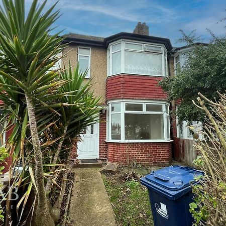 Ritz Place 3 Northolt  Εξωτερικό φωτογραφία