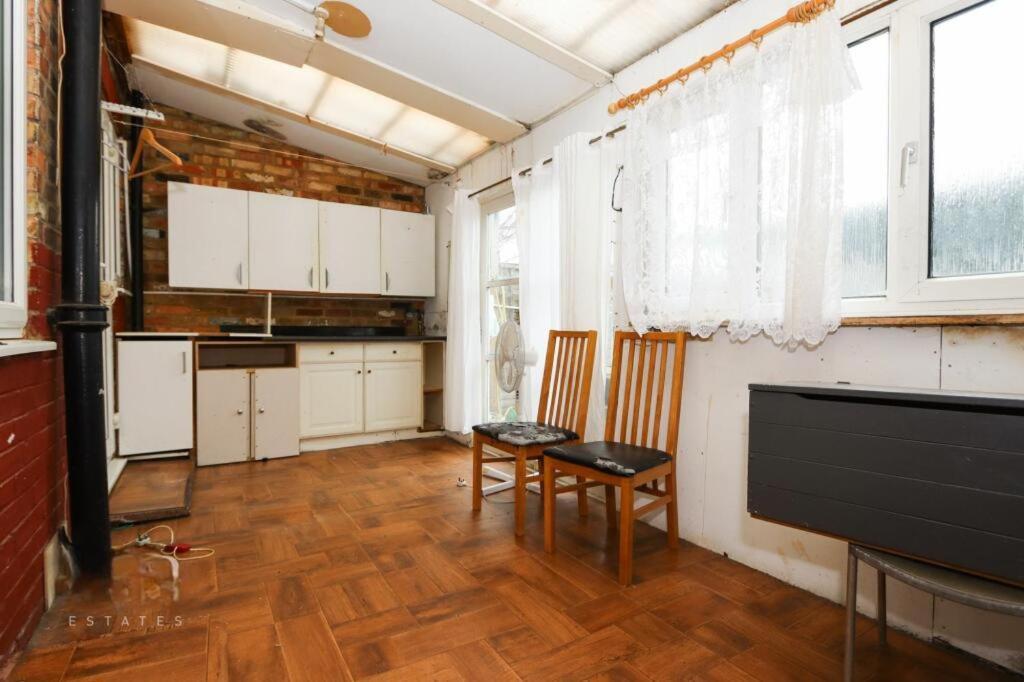 Ritz Place 3 Northolt  Εξωτερικό φωτογραφία